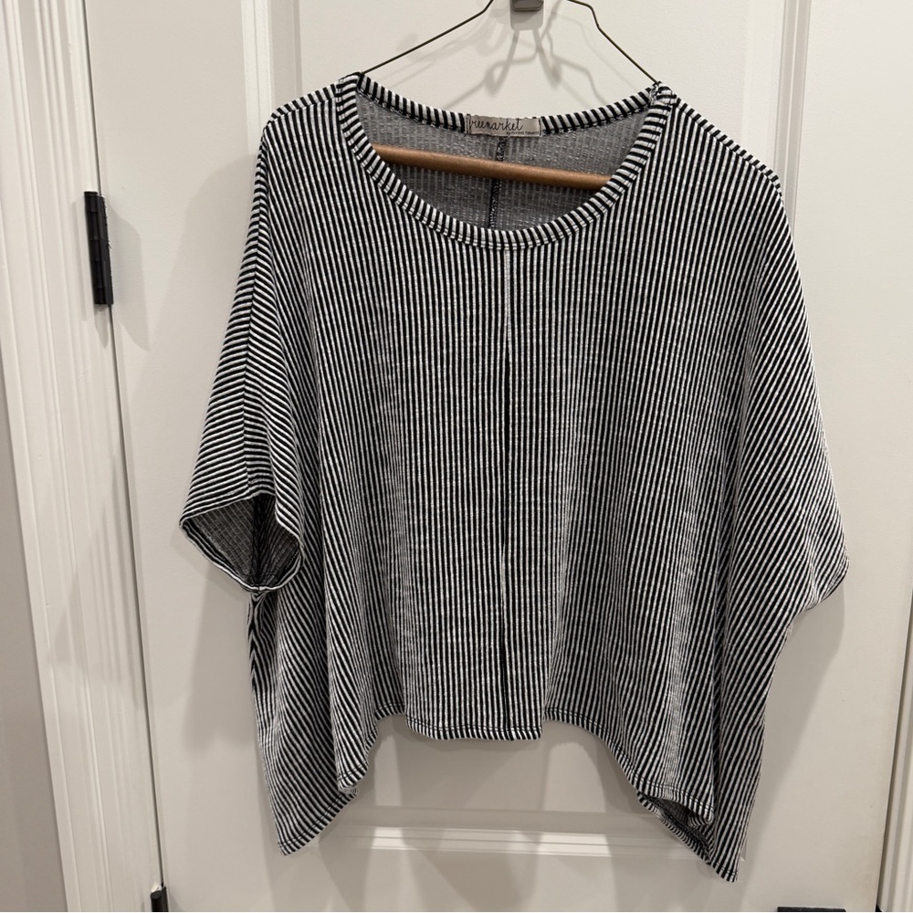 Black and White Striped Cropped top